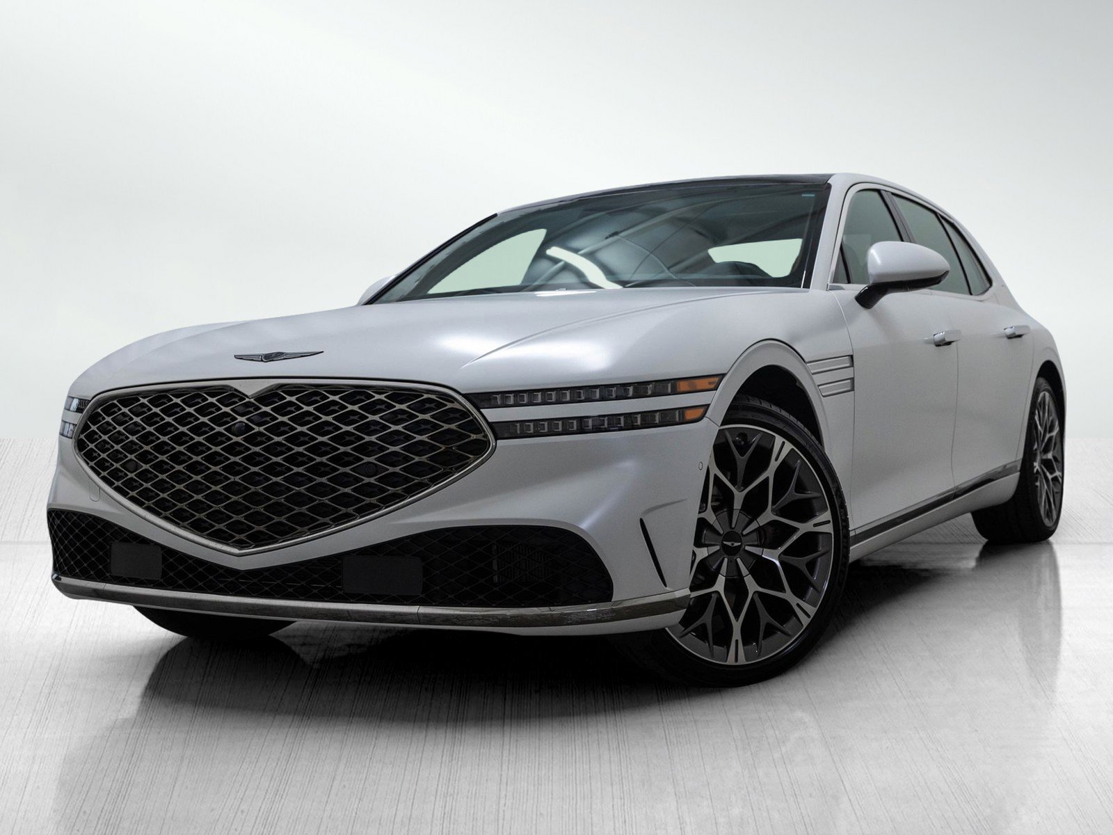 Used 2024 Genesis G90 3.5T image 1