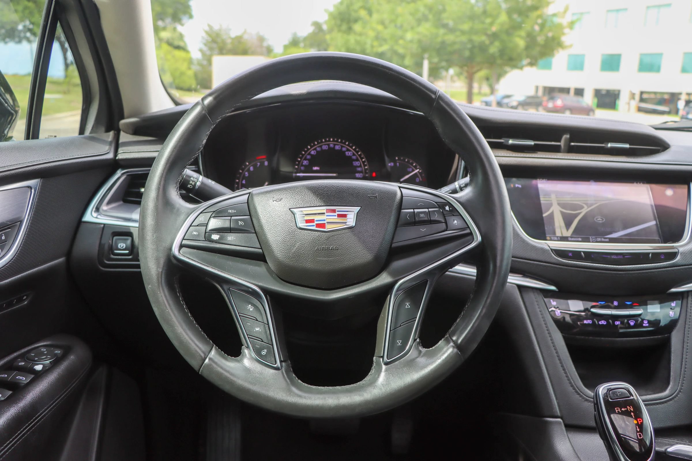 Used 2018 Cadillac XT5 Premium Luxury FWD image 28
