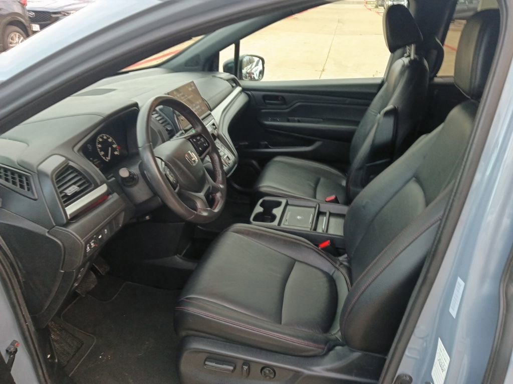 Used 2025 Honda Odyssey Sport-L image 3