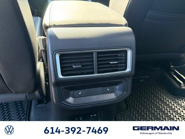 New 2026 Volkswagen Atlas Cross Sport SEL Premium R-Line AWD/4WD image 16