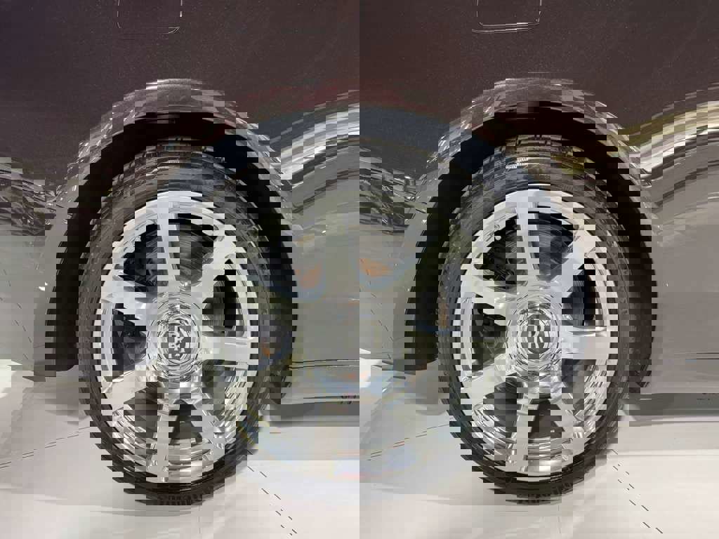 Used 2014 Rolls-Royce Wraith image 48