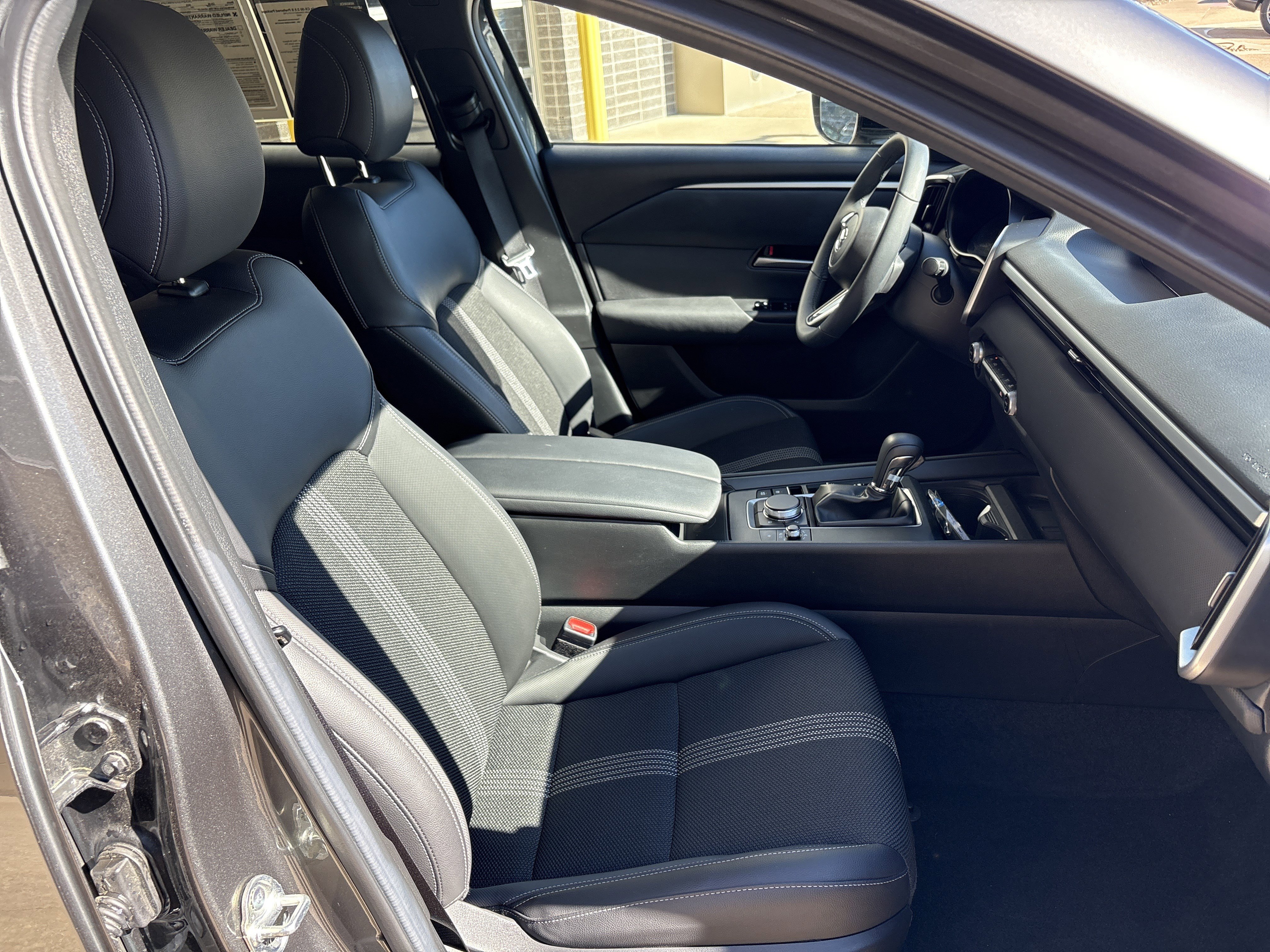 Used 2025 MAZDA CX-50 AWD 2.5 S w/ Weather Package image 32