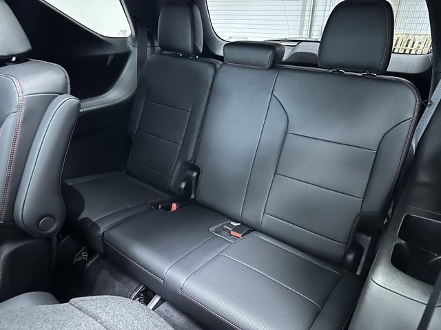 Used 2024 Chevrolet Traverse RS image 26