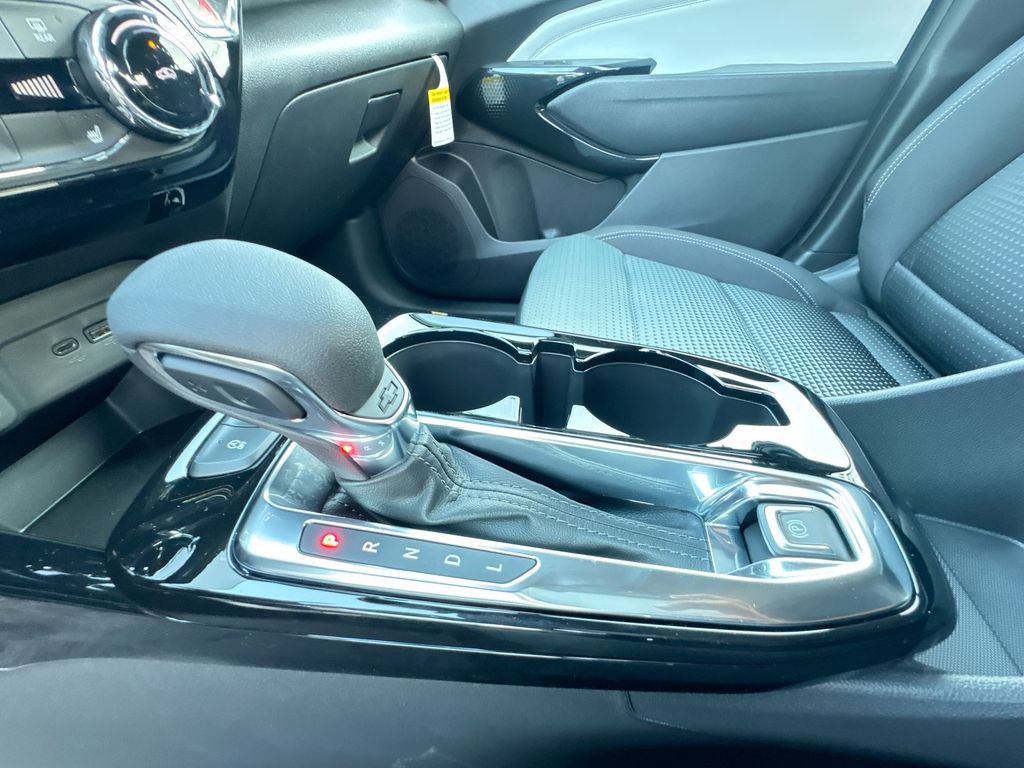 New 2026 Chevrolet Trax LT w/ LT Convenience Package FWD image 23