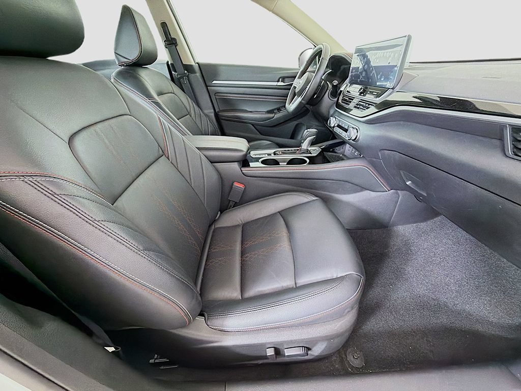 Used 2023 Nissan Altima 2.5 SR w/ SR Premium Package AWD/4WD image 21