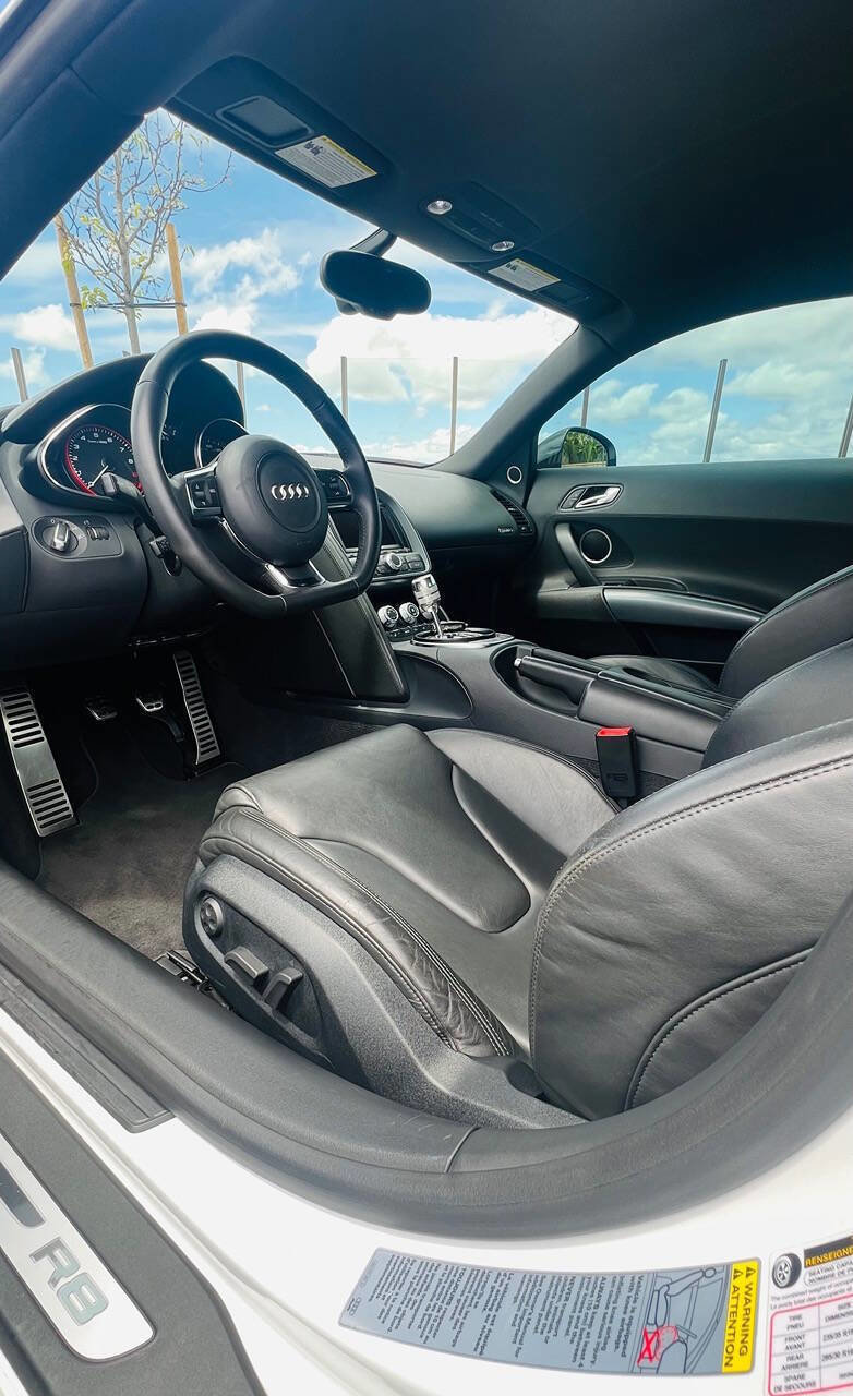 Used 2011 Audi R8 V10 AWD/4WD image 22