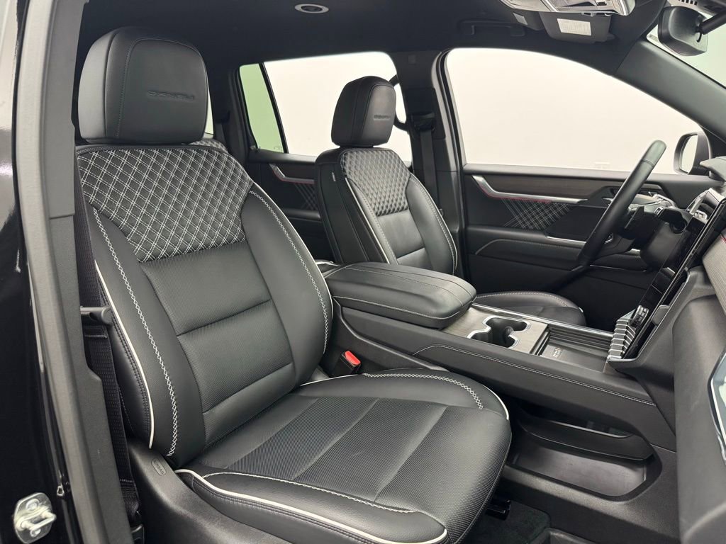 Used 2025 GMC Acadia Denali w/ LPO, Floor Liner Package image 37