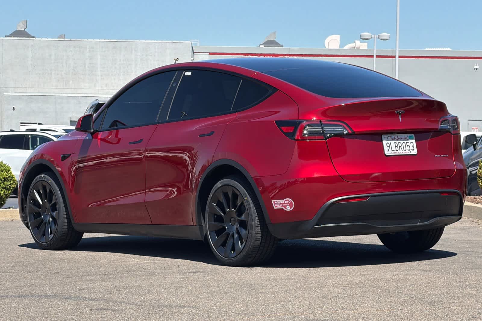Used 2024 Tesla Model Y Long Range AWD/4WD image 7