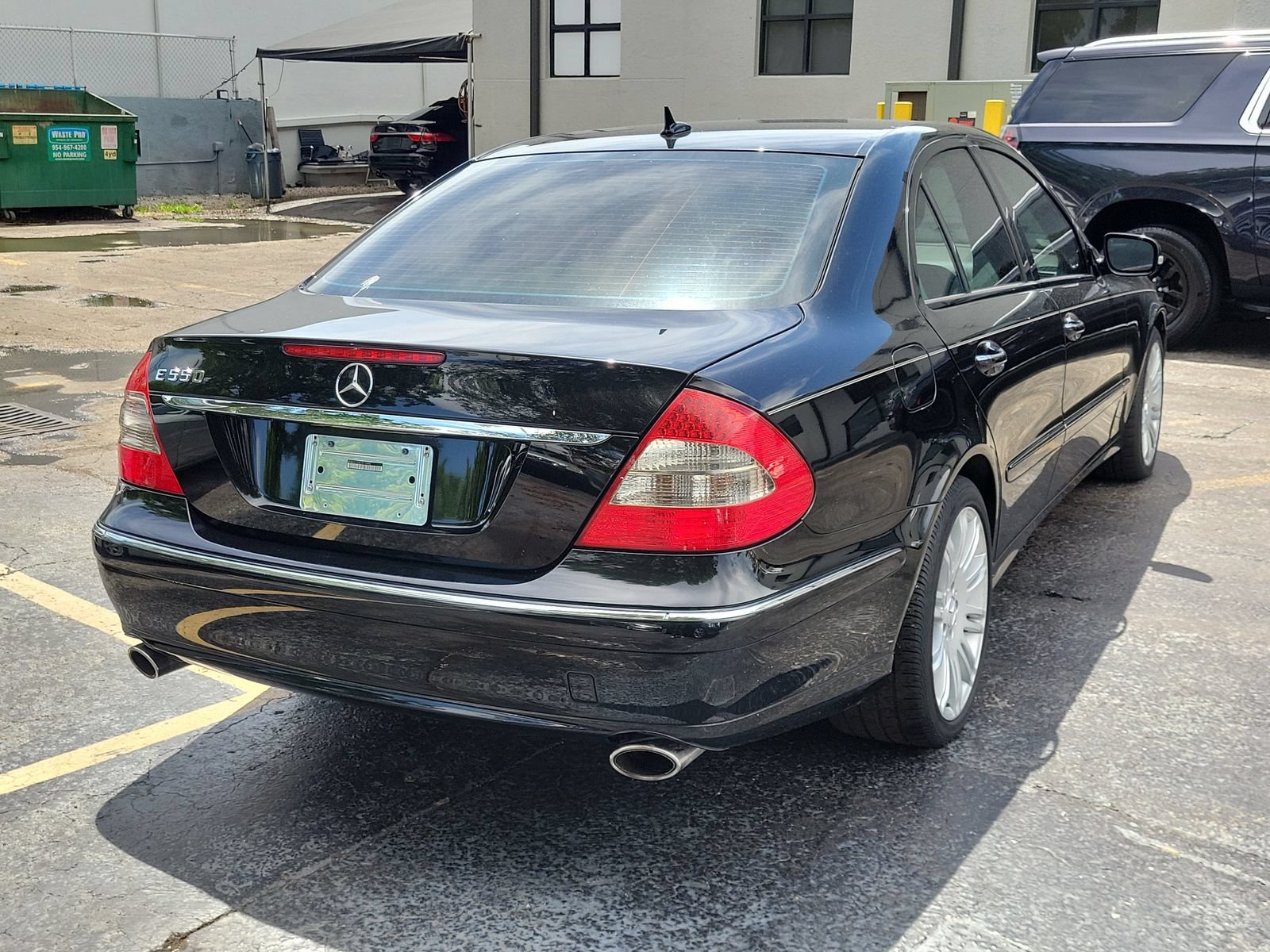 Used 2007 Mercedes-Benz E 550 Sedan image 4