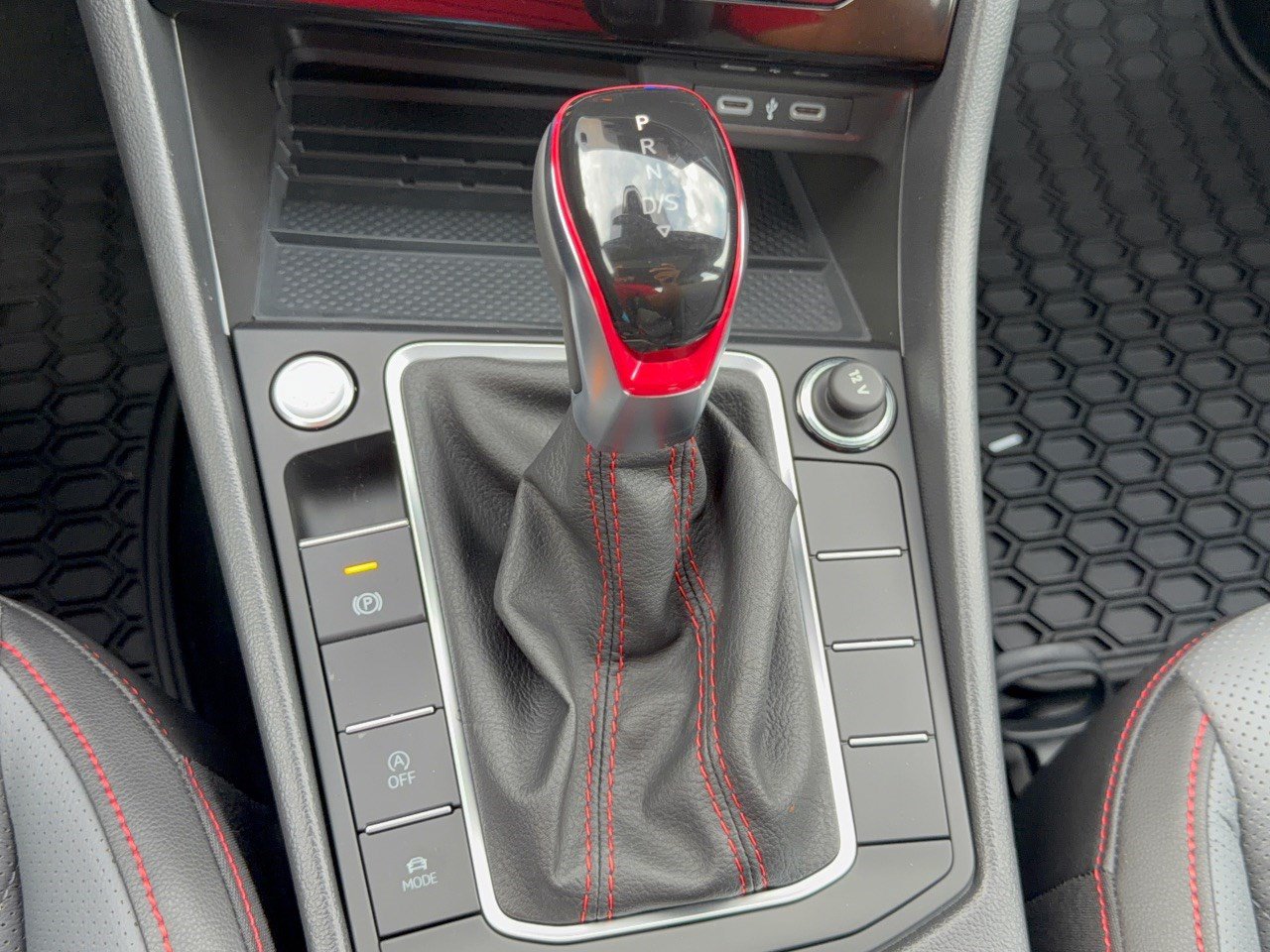New 2027 Volkswagen Jetta GLI Autobahn FWD image 21