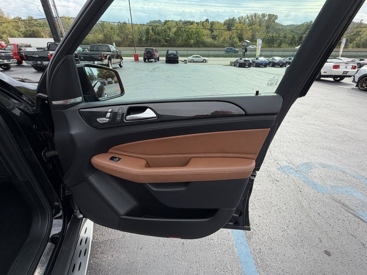 Used 2016 Mercedes-Benz GLE 400 4MATIC image 43
