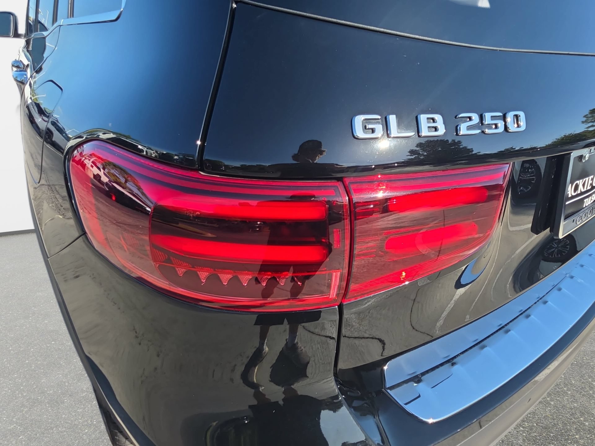 Used 2024 Mercedes-Benz GLB 250 image 33