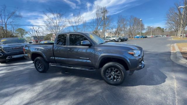 Used 2023 Toyota Tacoma SR5 w/ Technology Package image 3