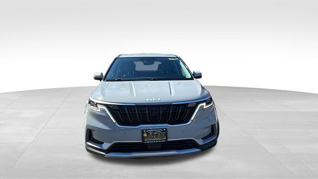 Used 2024 Kia Carnival EX image 2