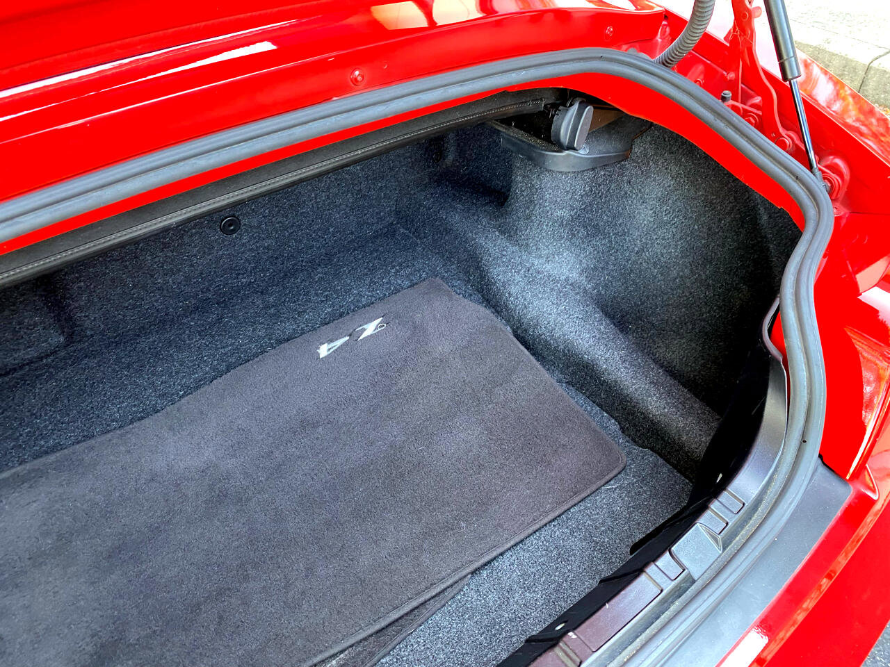 Used 2004 BMW Z4 2.5i image 42