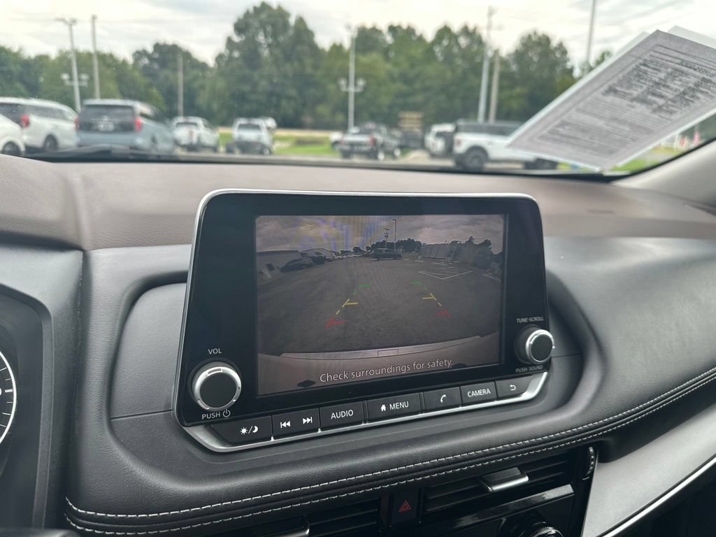Used 2023 Nissan Rogue SV FWD image 23