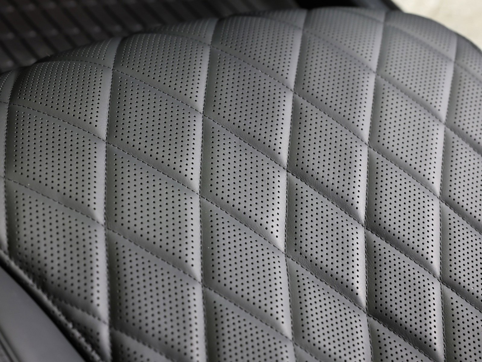 Used 2025 Mercedes-Benz S 580 4MATIC Sedan image 15