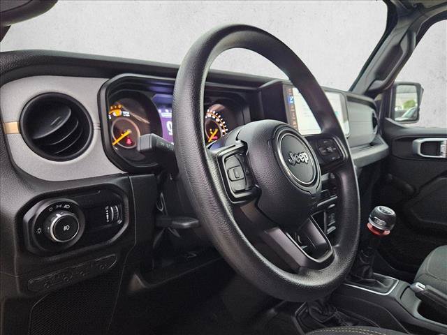 Used 2024 Jeep Wrangler Sport AWD/4WD image 9
