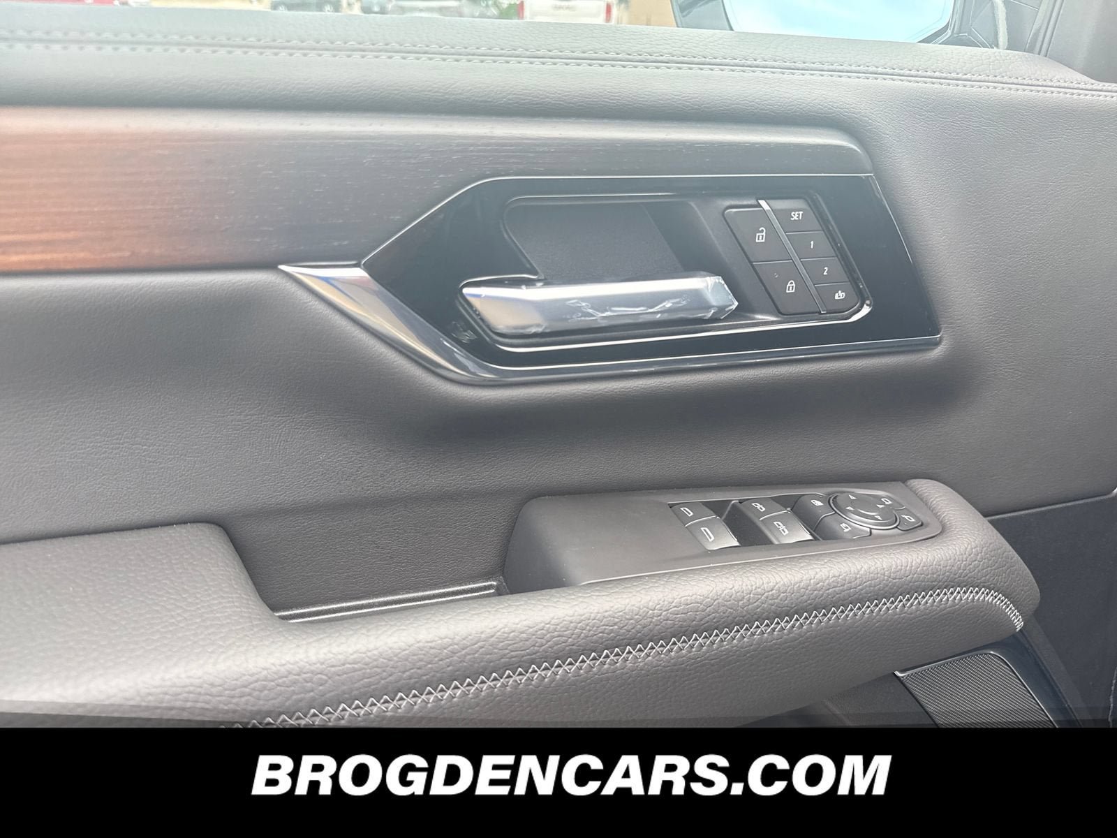 New 2026 GMC Yukon XL Denali w/ Advanced Technology Package AWD/4WD image 10