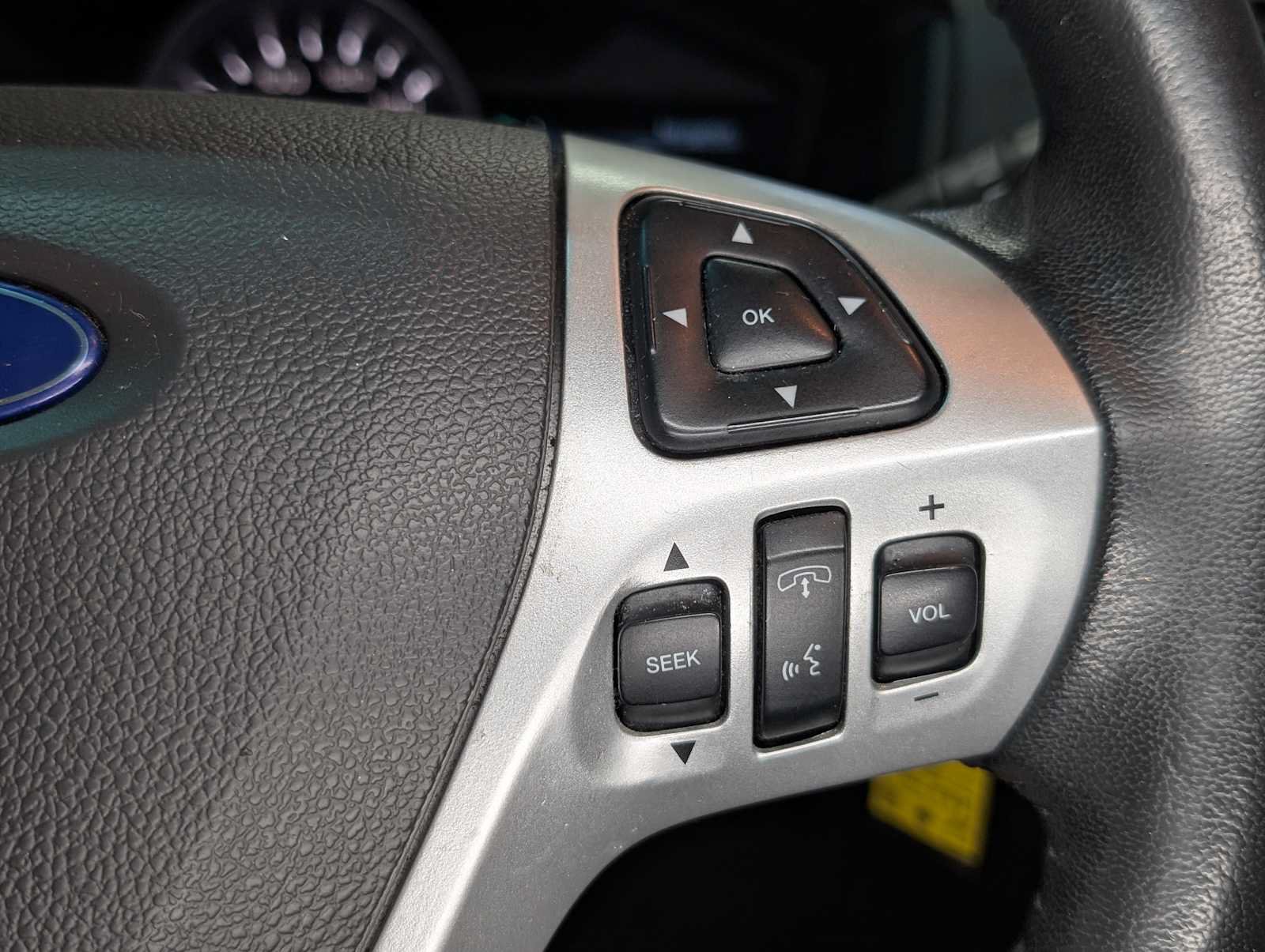 Used 2015 Ford Explorer XLT w/ Equipment Group 202B AWD/4WD image 33