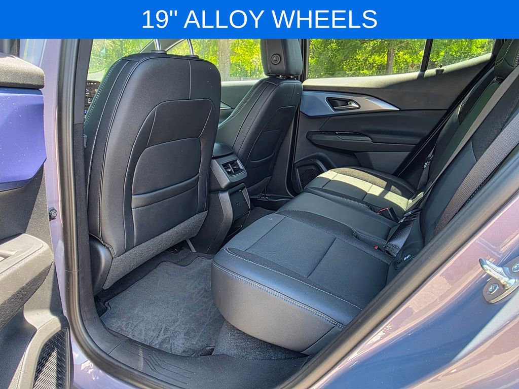 Used 2025 Chevrolet Equinox EV LT w/ Convenience Package FWD image 30