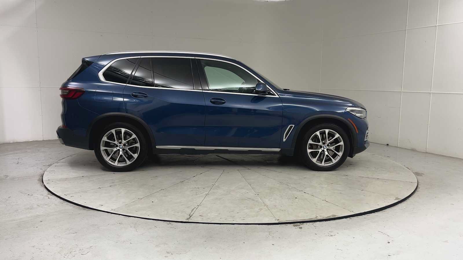 Used 2021 BMW X5 xDrive45e w/ Parking Assistance Package AWD/4WD image 8