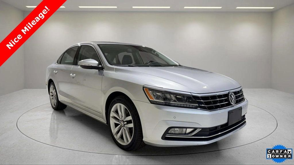 Used 2017 Volkswagen Passat 1.8T SE FWD image 1