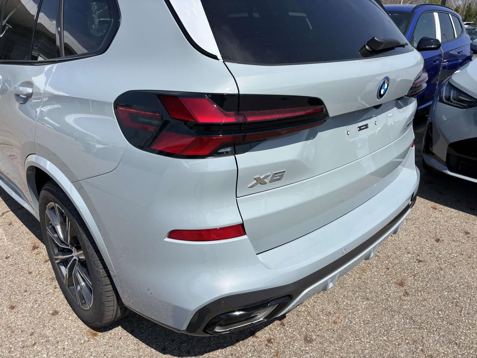 New 2026 BMW X5 xDrive50e image 11