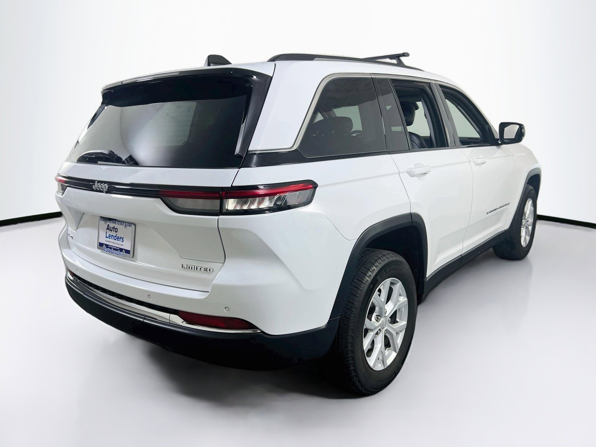 Used 2023 Jeep Grand Cherokee Limited image 5