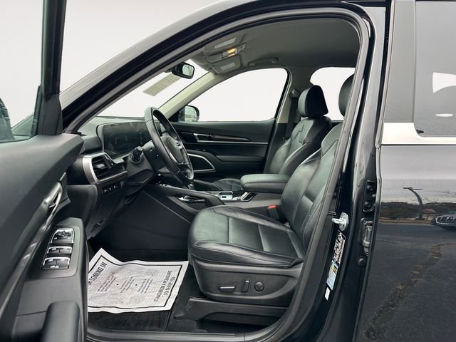 Used 2023 Kia Telluride S image 9
