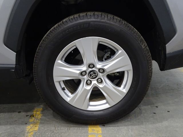 Used 2021 Toyota RAV4 XLE w/ Convenience Package image 41