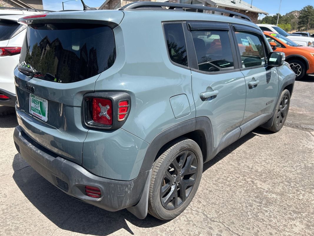 Used 2017 Jeep Renegade Altitude FWD image 2