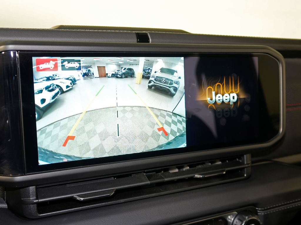 Used 2024 Jeep Wrangler Unlimited Rubicon w/ Dual Top Group AWD/4WD image 26