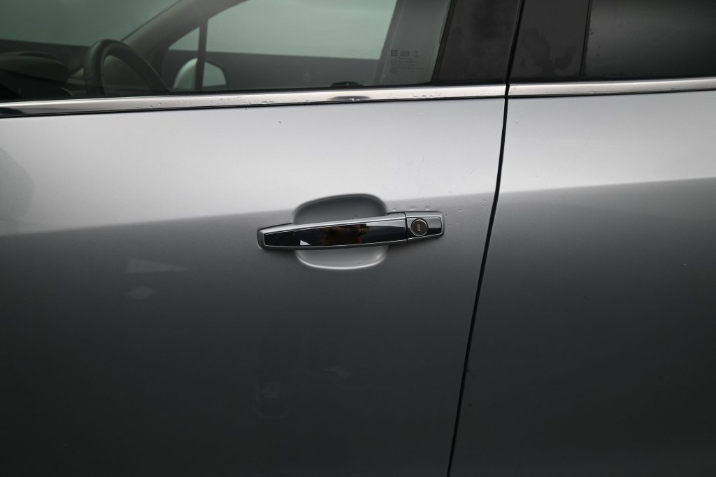Used 2015 Buick Encore FWD image 16