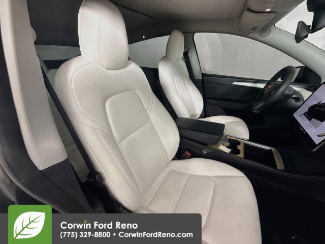 Used 2022 Tesla Model Y Performance AWD/4WD image 29