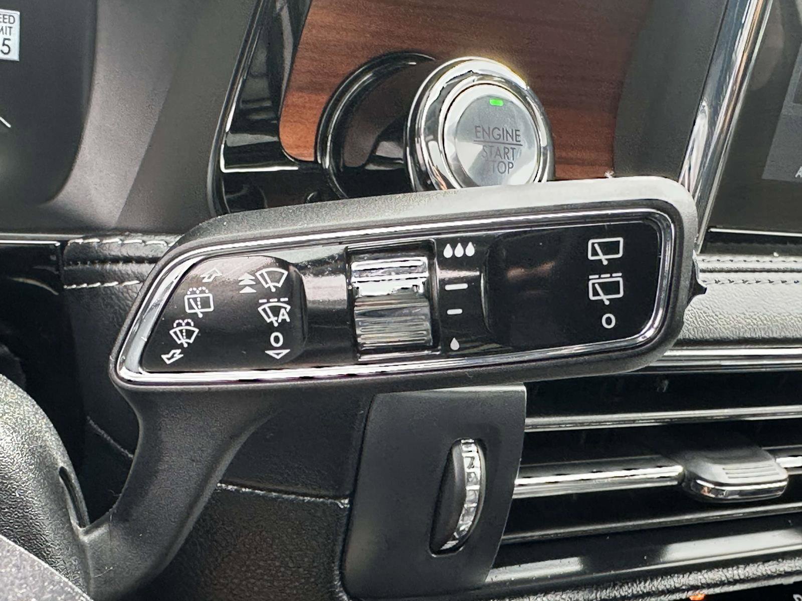 Used 2022 Lincoln Corsair Reserve w/ Equipment Group 201A image 31