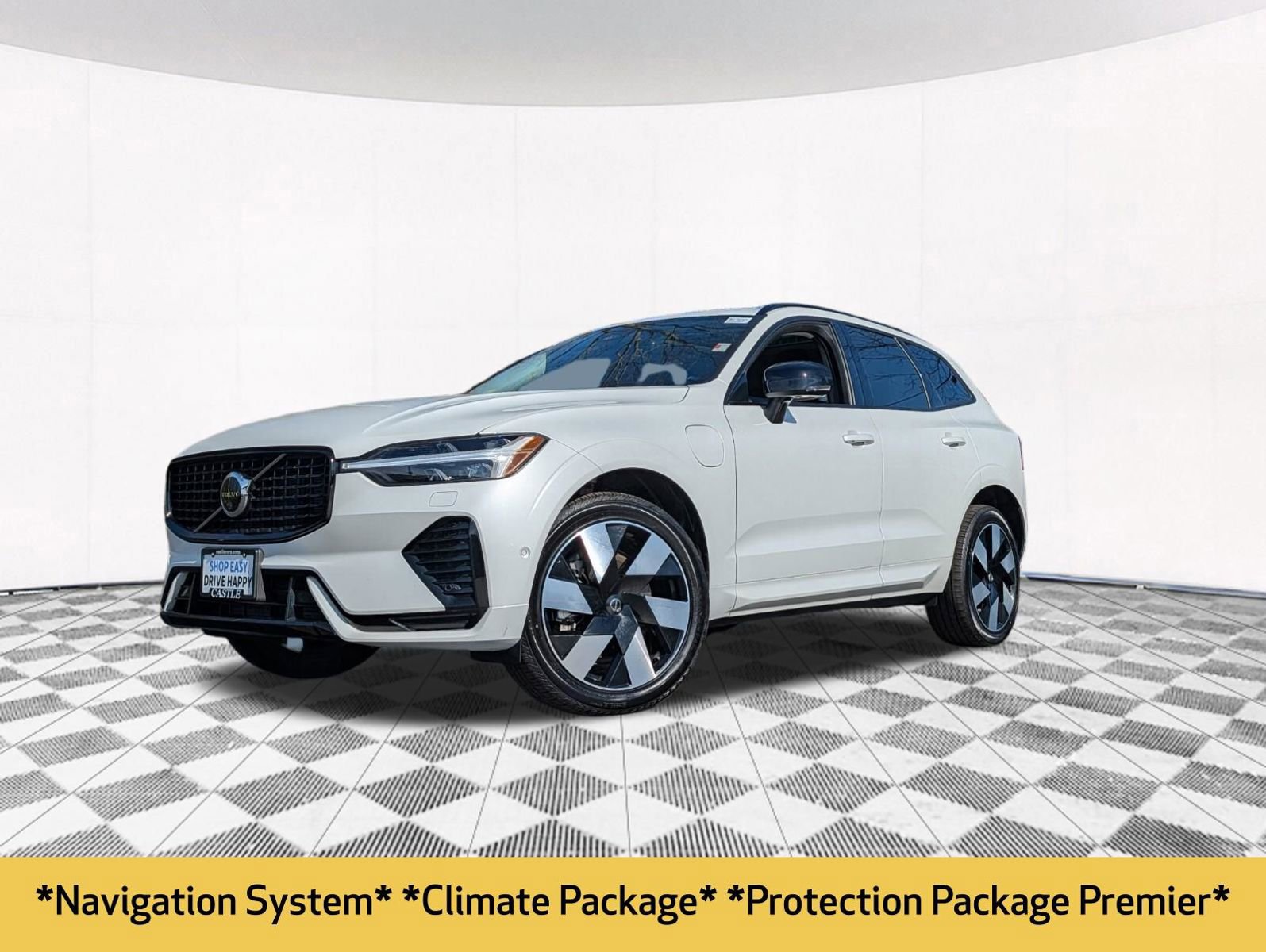 Used 2024 Volvo XC60 T8 Ultimate w/ Protection Package Premier image 2