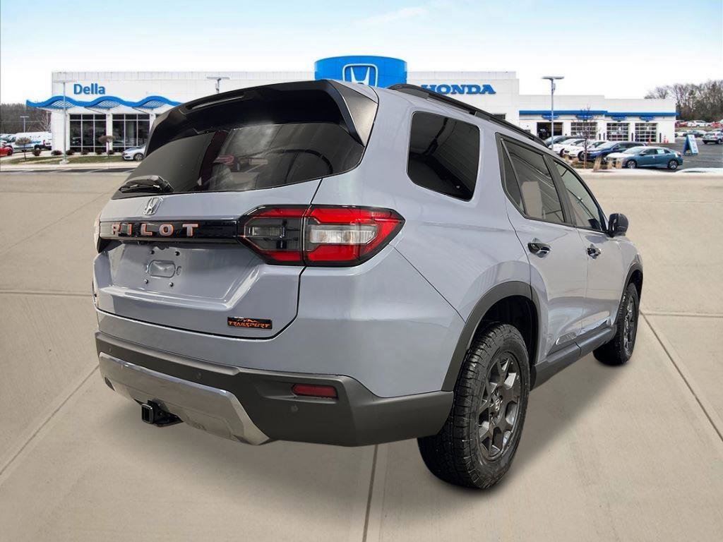 New 2026 Honda Pilot TrailSport image 3