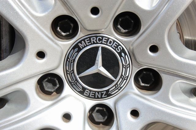 Used 2018 Mercedes-Benz S 450 Sedan image 23