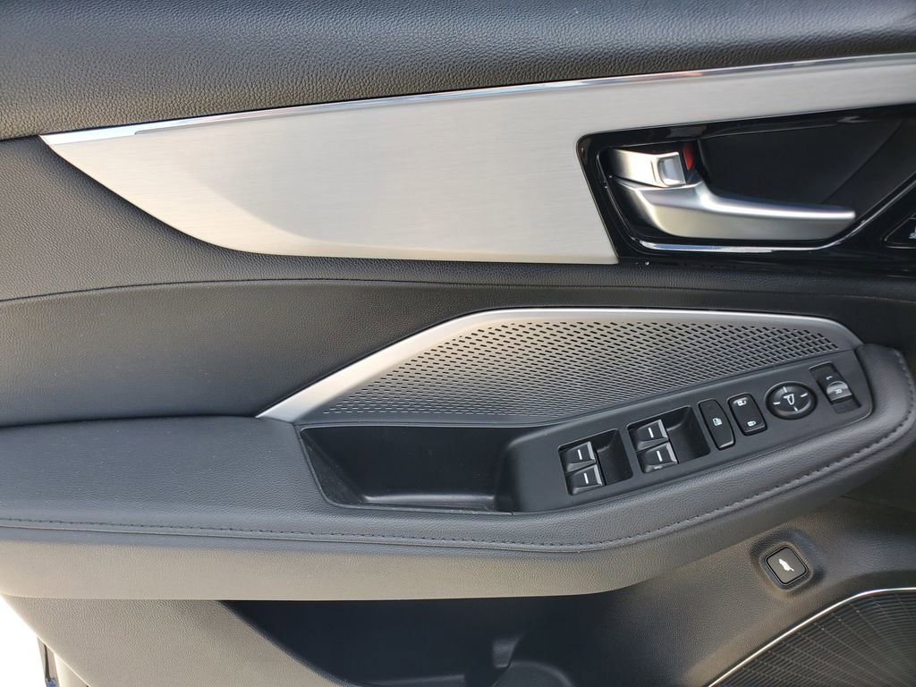 Used 2025 Acura MDX FWD image 21