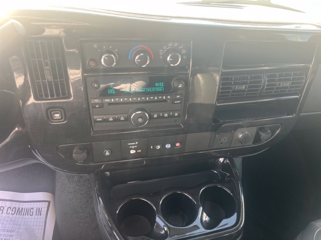 Used 2023 Chevrolet Express 2500 Extended RWD image 19