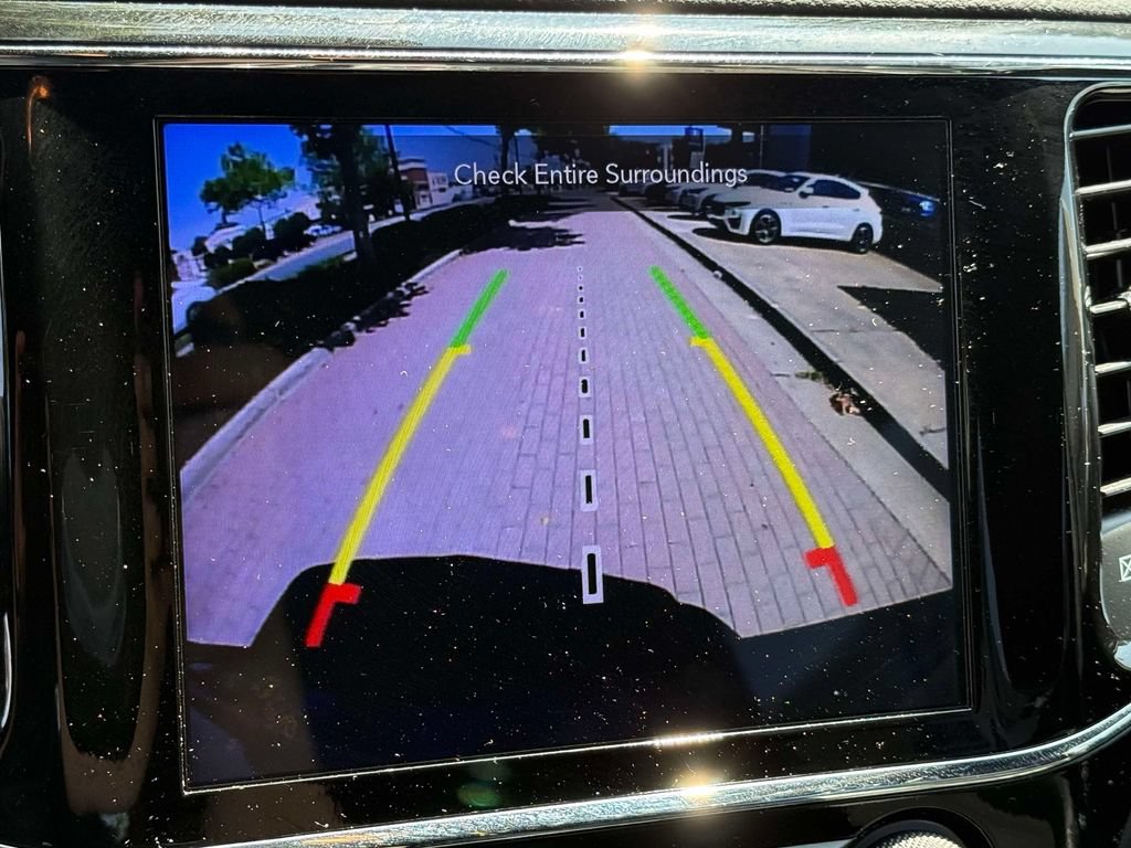 Used 2020 Jeep Grand Cherokee Altitude AWD/4WD image 19