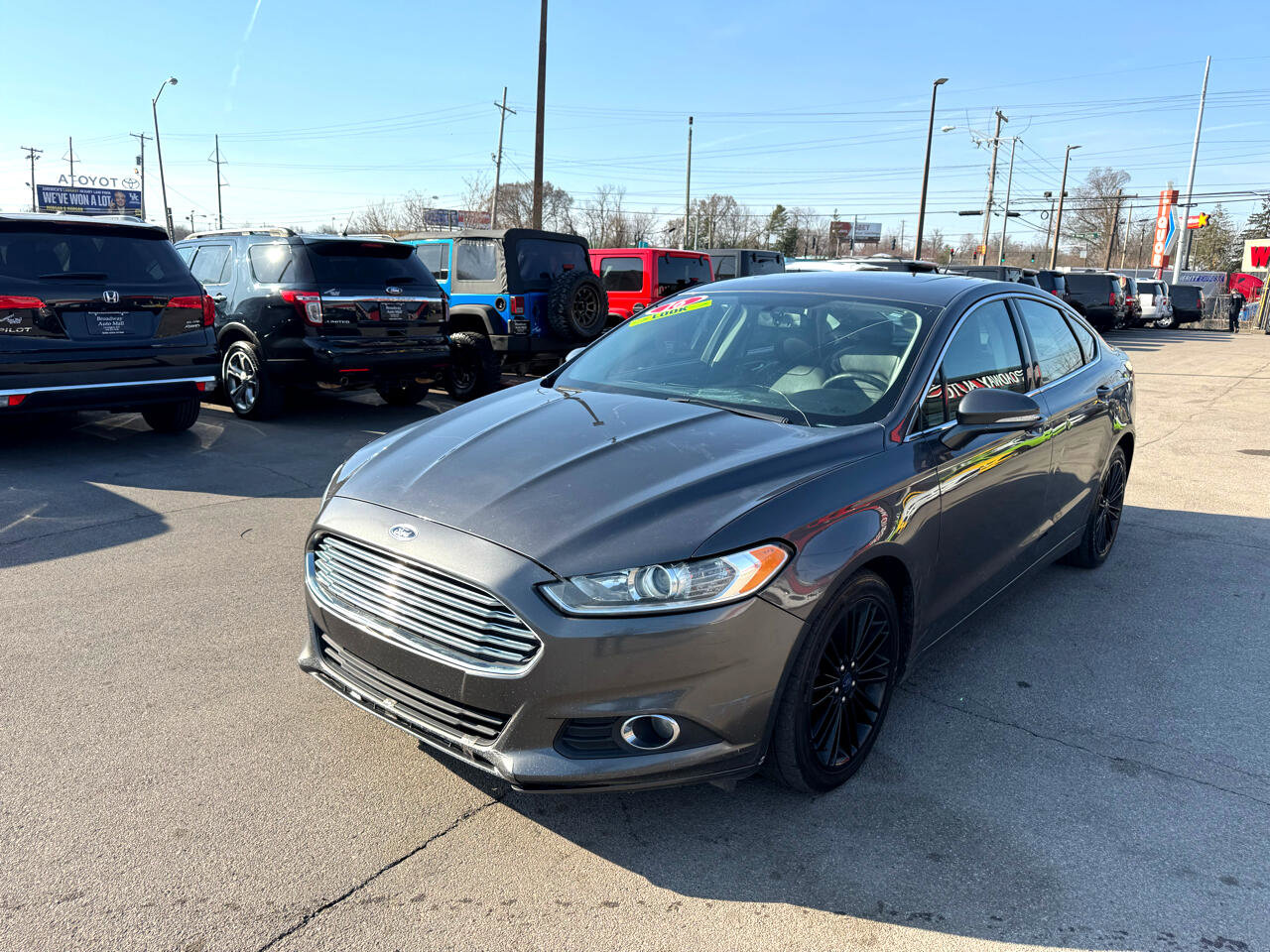 Used 2016 Ford Fusion SE w/ Equipment Group 202A image 7