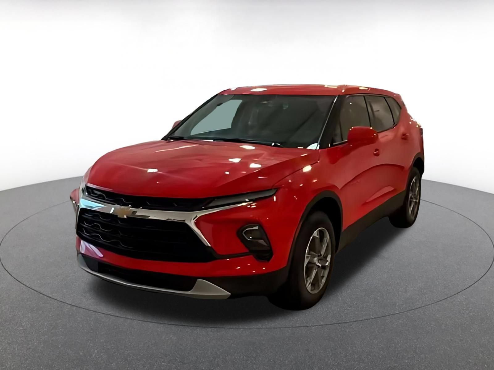 Used 2026 Chevrolet Blazer LT FWD image 4