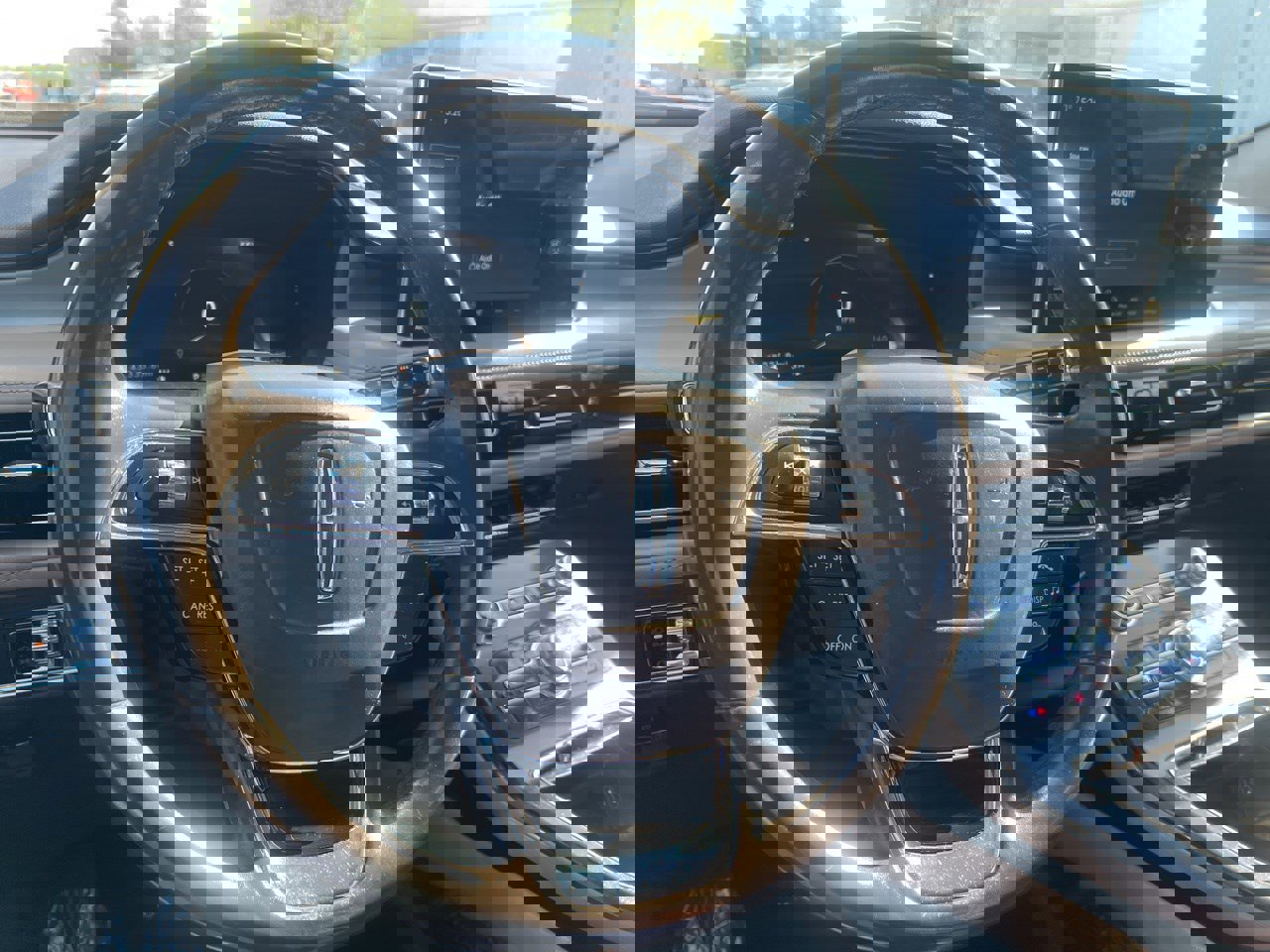 Used 2021 Lincoln Nautilus FWD w/ Equipment Group 101A image 22