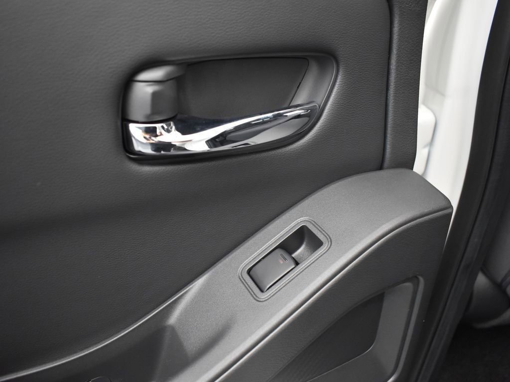 New 2025 Nissan Frontier SV w/ SV Convenience Package image 14