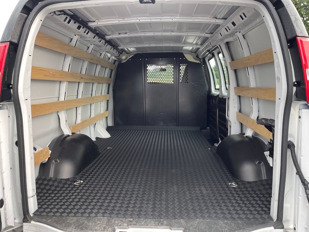 Used 2025 Chevrolet Express 2500 w/ Driver Convenience Package RWD image 12