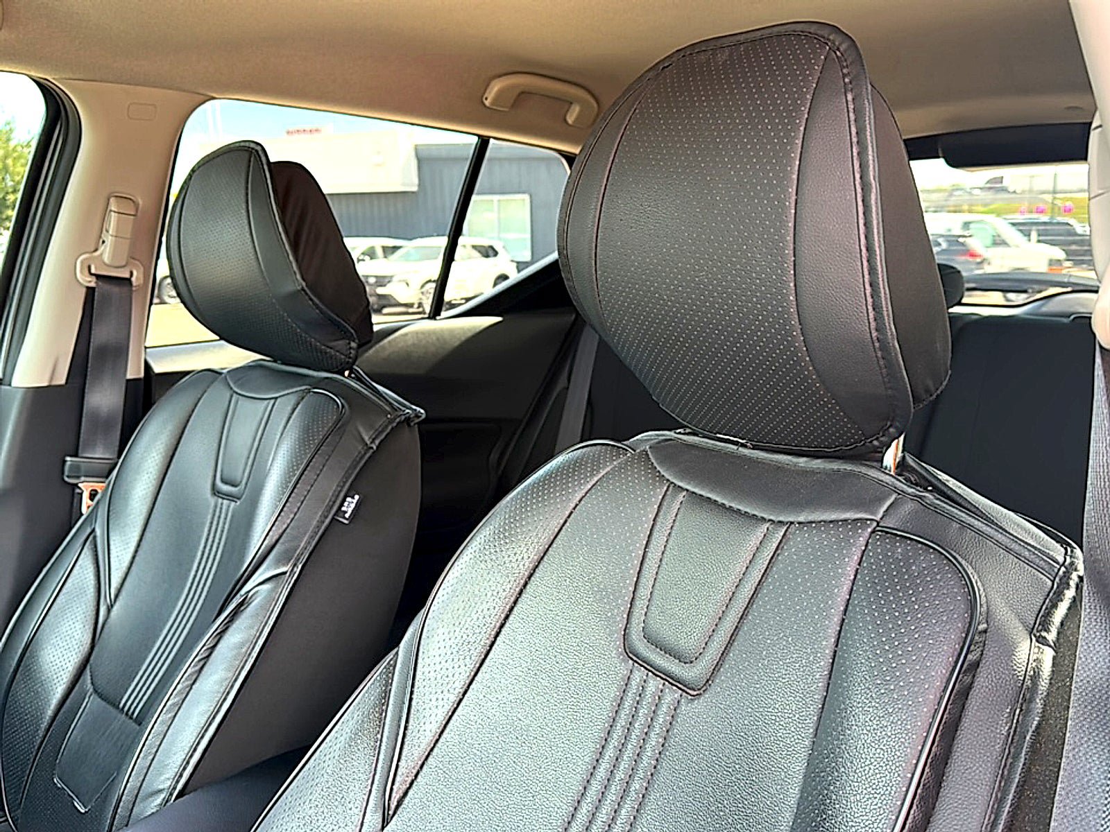 Used 2024 Nissan Kicks SV FWD image 7