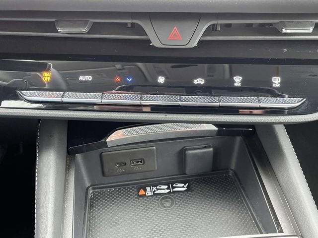 Used 2025 Buick Envision Sport Touring image 23