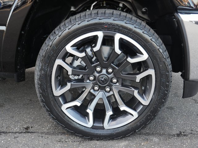 New 2026 RAM 1500 Limited w/ Off Road Group image 12